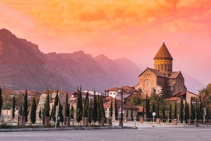 Tour di un'intera giornata Mtskheta-Jvari Gori-Uplistsikhe