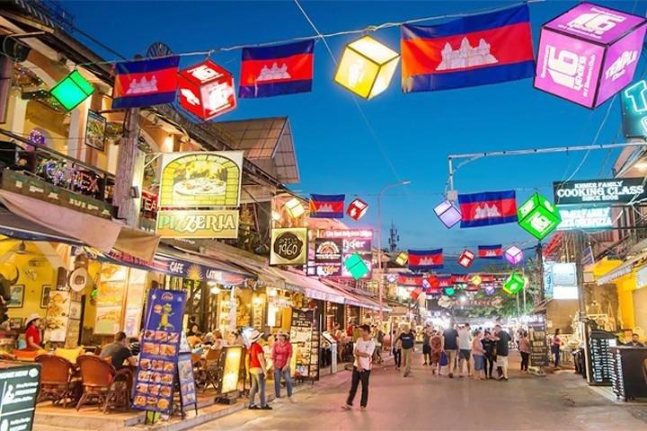 Night Street Tour in Siem Reap