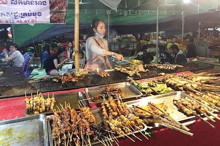 Night Street Tour in Siem Reap