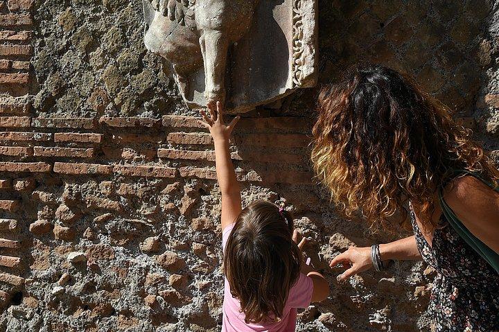 Kinderfreundliche alte Ostia-Tour mit Abholung vom Hotel und Skip-the-Line-Tickets