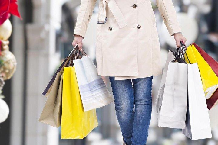 Shopping Outlet, from Milan, private guided tour, by car.