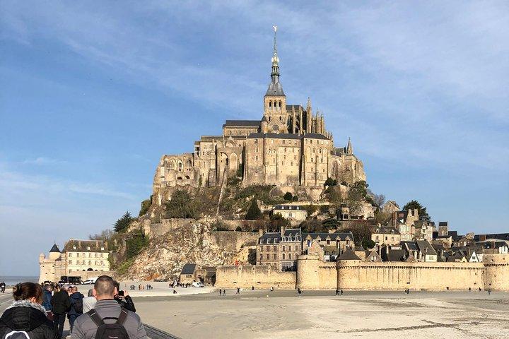 MONT-ST-MICHEL et NORMANDY D-DAY: excursion combinée d'une journée au départ de PARIS