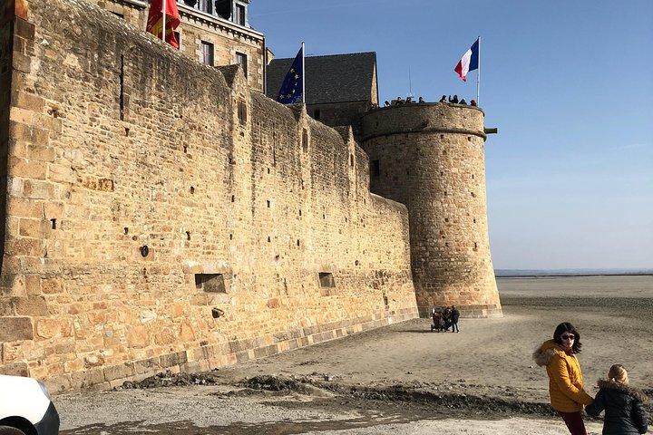 MONT-ST-MICHEL et NORMANDY D-DAY: excursion combinée d'une journée au départ de PARIS