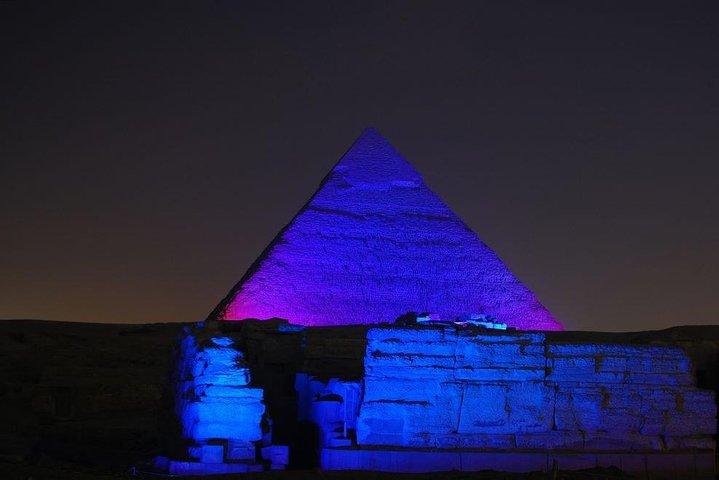 Spettacolo di suoni e luci al Cairo