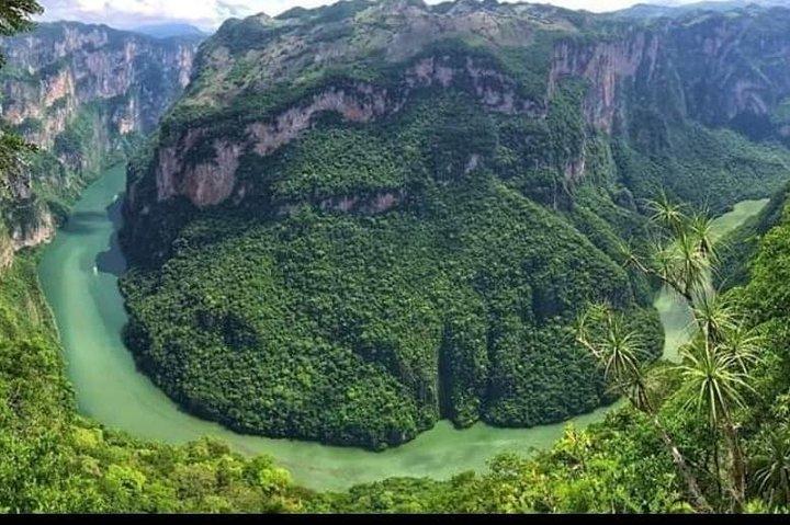 Sumidero Canyon, Miradores del Cañón und Pueblo Chiapa de Corzo.
