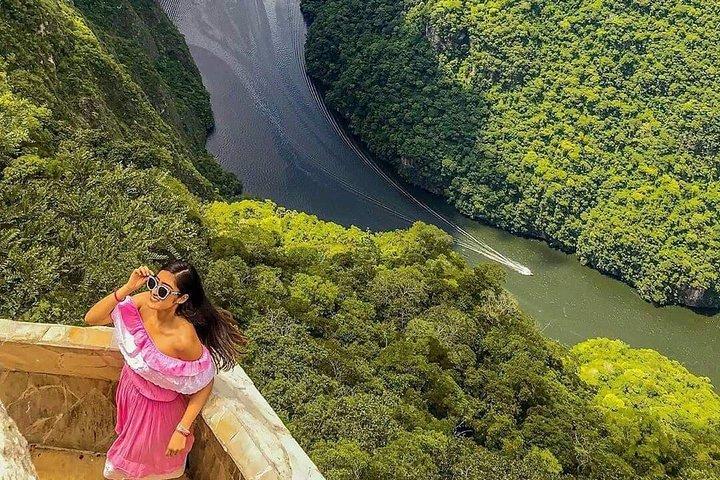 Sumidero Canyon, Miradores del Cañón und Pueblo Chiapa de Corzo.
