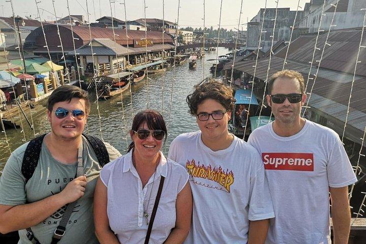 Excursion privée à Maeklong Railway & Amphawa Floating Markets