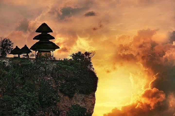 Bali : 聖なる寺院タナロット,タマンアユン＆ウルワツ