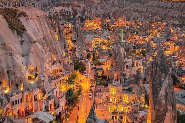 Cappadocia Tour from Istanbul 2 Days 1 Night by Plane With Cave Hotel