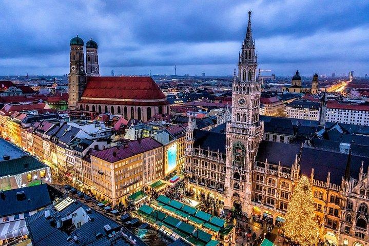 Traslado al aeropuerto: del aeropuerto de Múnich (MUC) a Múnich en minibús de lujo