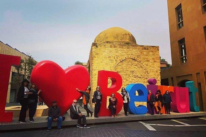 Bil och tur med brasilianska licensierade guider i Beirut, Libanon. Pris per bil