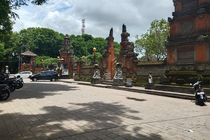 Denpasar stadsrundtur: Garuda Wisnu Kencana-statyn och Uluwatu-templet