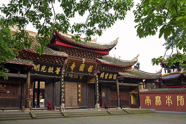 2-Day Private Tour of Leshan Giant Buddha+Emei Mountain Monastery Overnight Stay