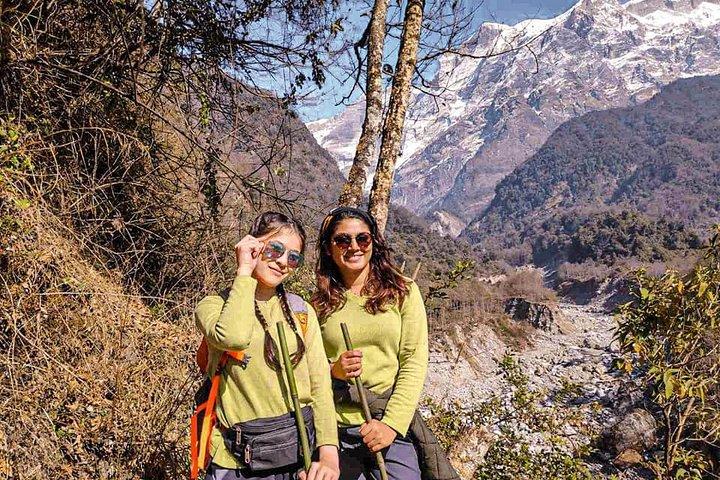 4WD Jeep Drive Kaphuche Gletschersee Tour und Trekking von Pokhara