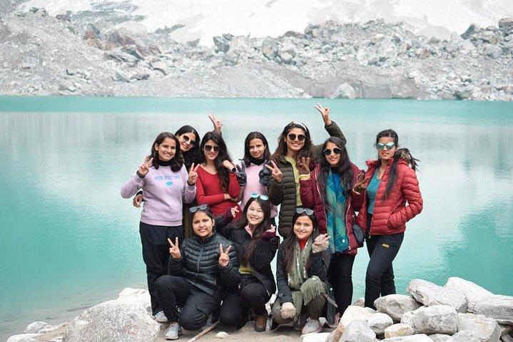 4WD Jeep Drive Kaphuche Gletschersee Tour und Trekking von Pokhara