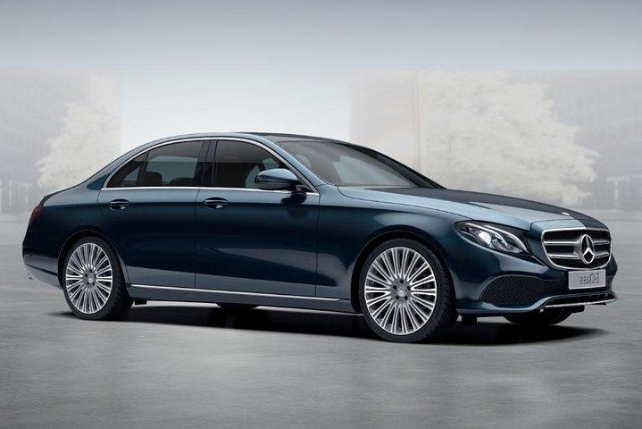 Privater Transfer: Liverpool nach Manchester Airport MAN von MB Sedan