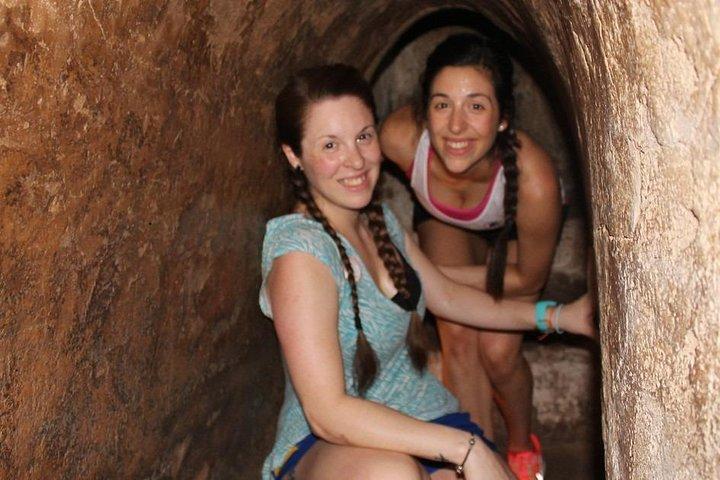 Lille gruppe halve dag Cu Chi tunnels tur fra Ho Chi Minh City