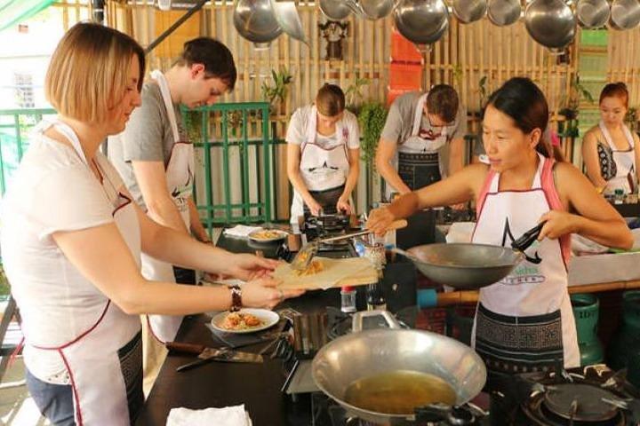 Clase de cocina de pueblo camboyano