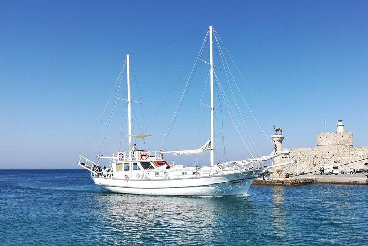 カリテアとアンソニークインを経由してロードスシティからアファントウまでの日帰りクルーズ