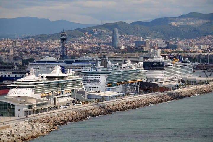 Private Transfer: Cruise Port to Barcelona by Luxury Van