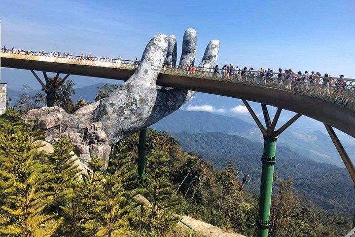 GOLDEN BRIDGE BA NA-MARBLE MOUNTAIN- DRAGON BRIDGEへのプライベートショアエクスカーション