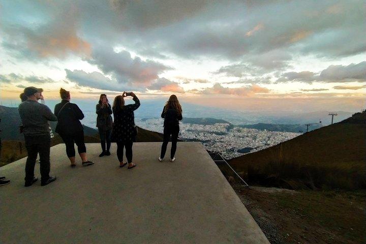 Mitten in der Welt und Seilbahn Private Tour