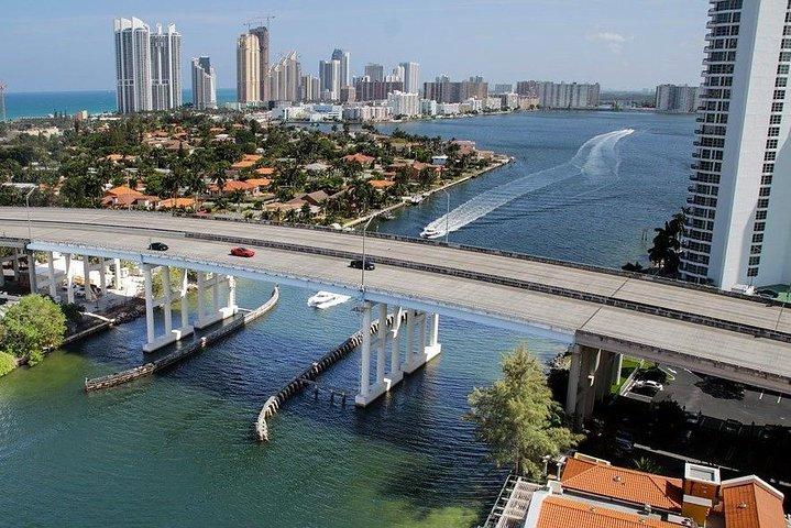 Private 4-stündige Stadtrundfahrt durch Miami vom Flughafen Miami mit privatem Fahrer / Guide