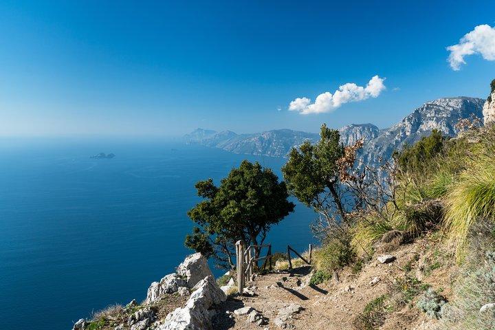 Private Boat Tour of Amalfi Coast and Capri door Jeanneau Leader
