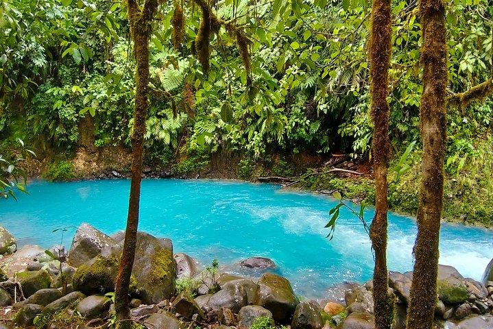 4 i 1 regnskog, sloth fristad, Blue River och Volcanoes Private Tour