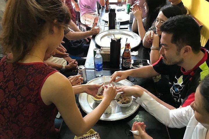 ホイアン料理サイクリング半日ツアー