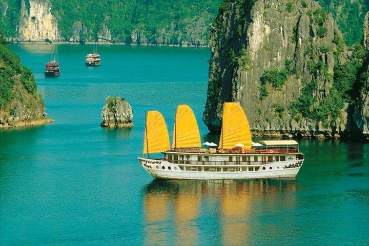 Excursão fantástica de 2 dias pela Baía de Halong em um cruzeiro boutique de 4 estrelas