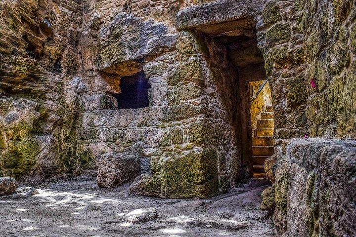 Catacomb Tour i Sofia guidad av en lokal