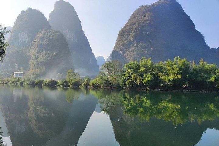 Li-River de dia inteiro com o barco de 4 estrelas e Yulong barco de bambu