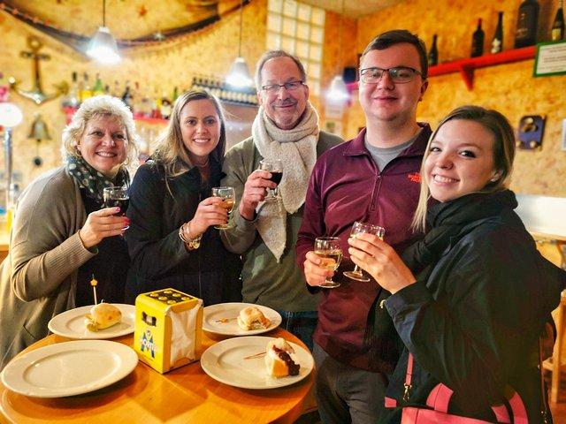 Barcelona privat mat- och dryckestur : Traditionella tavernor och tapas