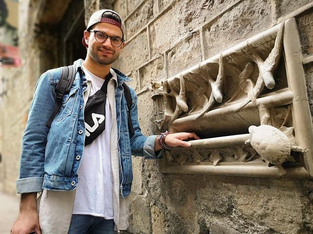 Barcelona Highlights & Secrets Private Tour with Tapa & Drink