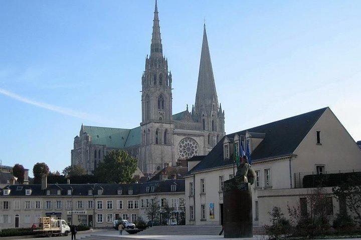 Chartres and Versailles Private Full-Day Tour