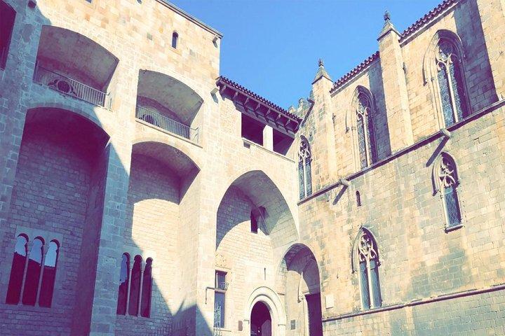 Barcelona Gothic Quarter & Gaudi Quarter | Privatbesuch (4H) | Privater Führer