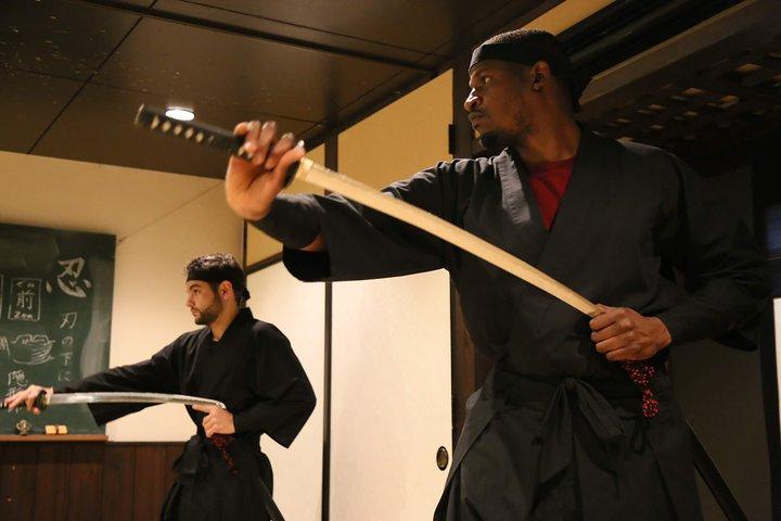 京都で日本人マスターによる忍者体験レッスン2時間 -中級編
