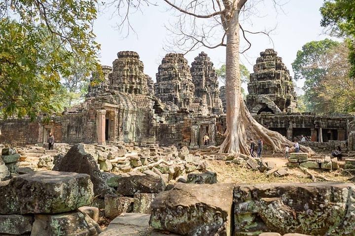 Recorrido a pie privado por los templos de Angkor desde Siem Reap - Recogida / regreso gratis al hotel
