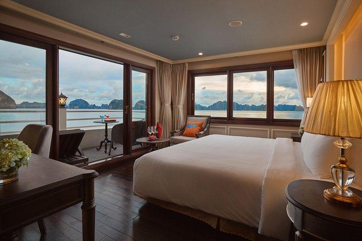 Bai Tu Long Luxury Cruise 2D / 1N：カヤック、水泳、自然のままの場所での食事