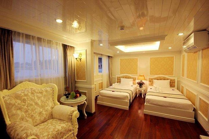 Bai Tu Long Luxury Cruise 2D / 1N：カヤック、水泳、自然のままの場所での食事