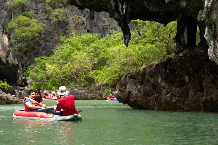 プーケットからのビッグボートによるジェームズボンド島とパンガー湾ツアー