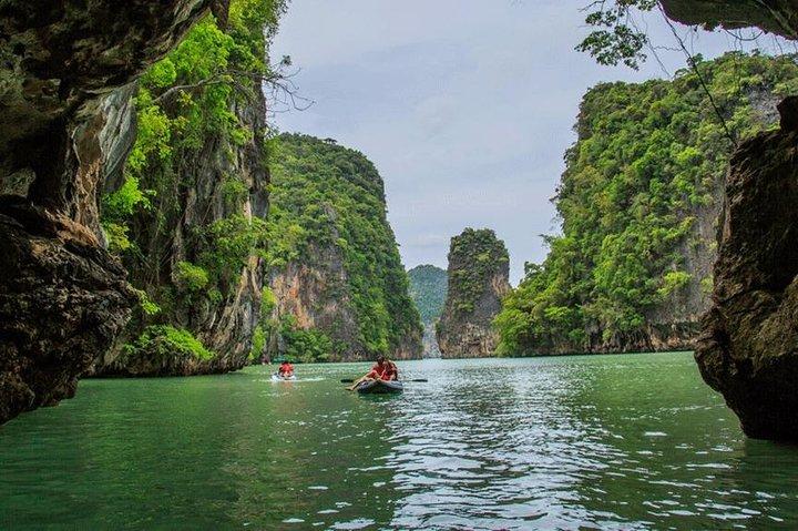 プーケットからのビッグボートによるジェームズボンド島とパンガー湾ツアー