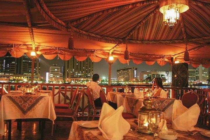 Dubai Creek Dhow Cruise Middag