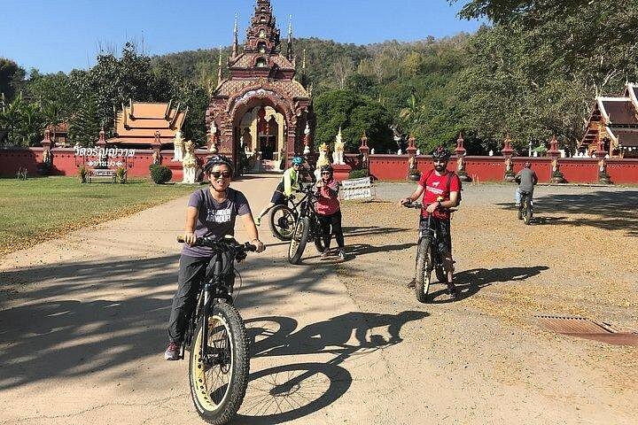 Half-day E-bike Nam Phrae (hilly, fully paved roads, GUIDED)