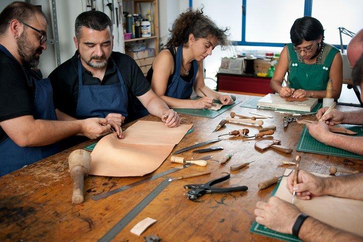 Leathercraft Workshop in the Rastro of Madrid