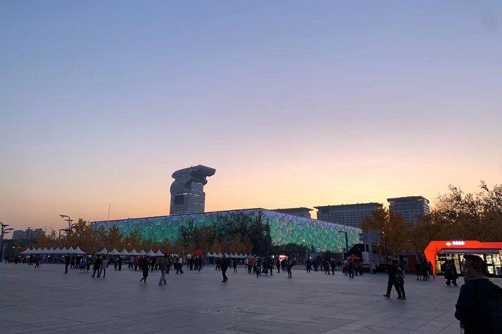 北京プライベートツアー：明の墓、Niaochao、ウォーターキューブ、北海公園、景山