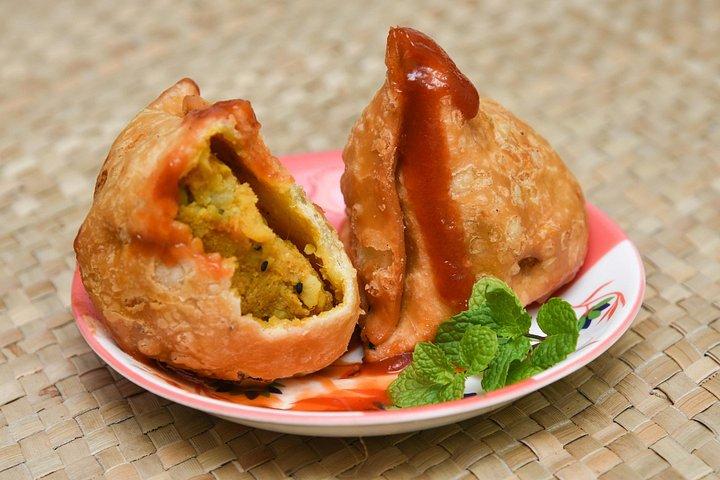 ジャイサルメール プライベート フード クロール (ガイド付き本格的な食べ物のテイスティング ツアー)