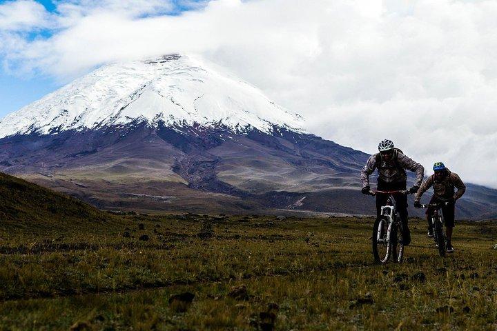 Cotopaxi-eventyr: Vandring og cykling på vulkanen
