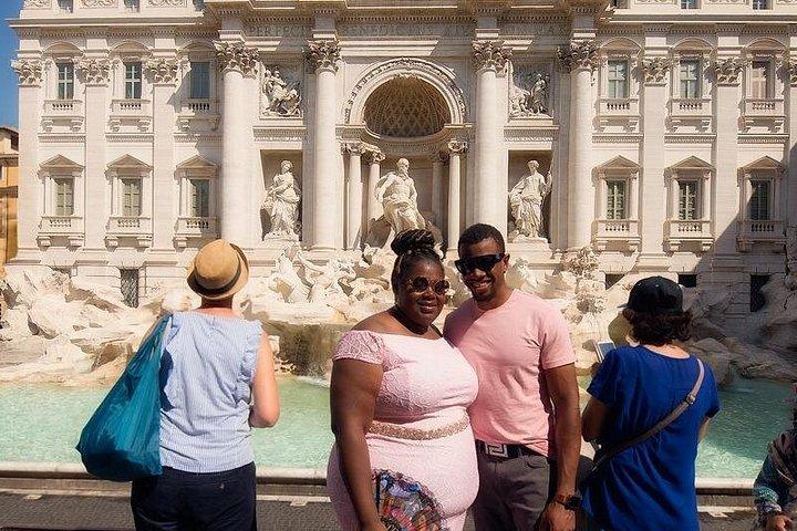 Civitavecchia港からのプライベートショアエクスカーション：新婚旅行ローマツアープロフェッショナルフォトグラファー